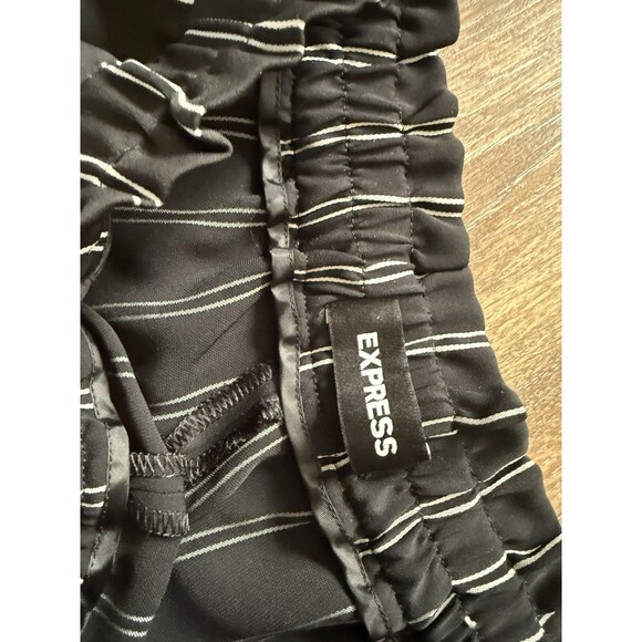 Express Women's Black Striped Straight Leg High Rise Trouser Pants Petite - Picture 2 of 3